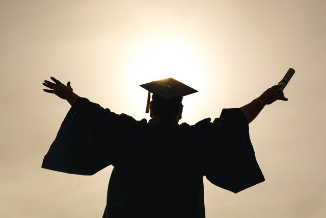 4 Essential Steps To Decide If College Is Worth It For You 1 college