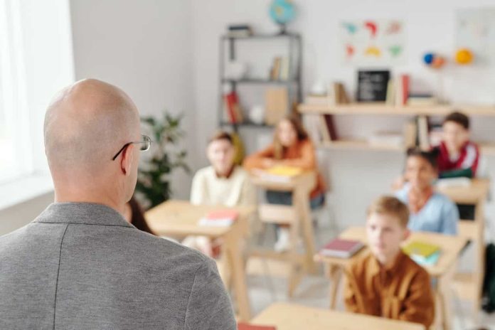 10 Classroom Management Techniques With Proven Results Classroom Management
