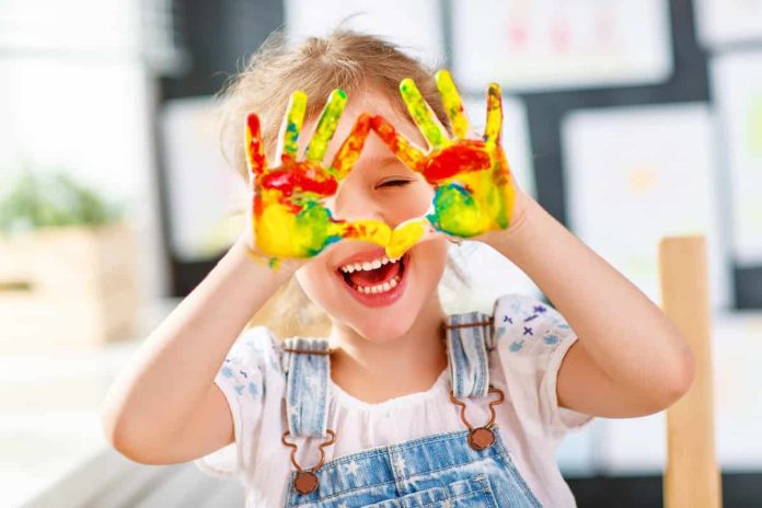 A Parent’s Guide To Choosing The Best Art Programs For Kids Art Program