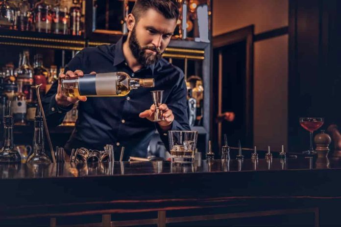 Bartending Education – Pros And Cons Bartending
